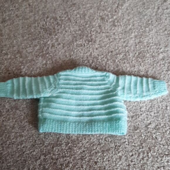 Baby sweater hand knitted from Ireland - Picture 3 of 5
